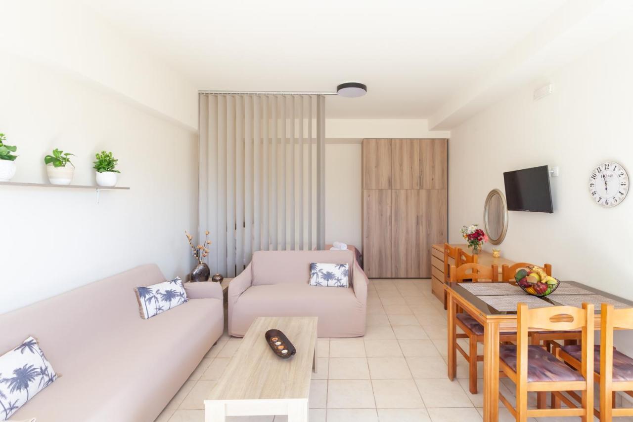 Artemis Fani Appartement *